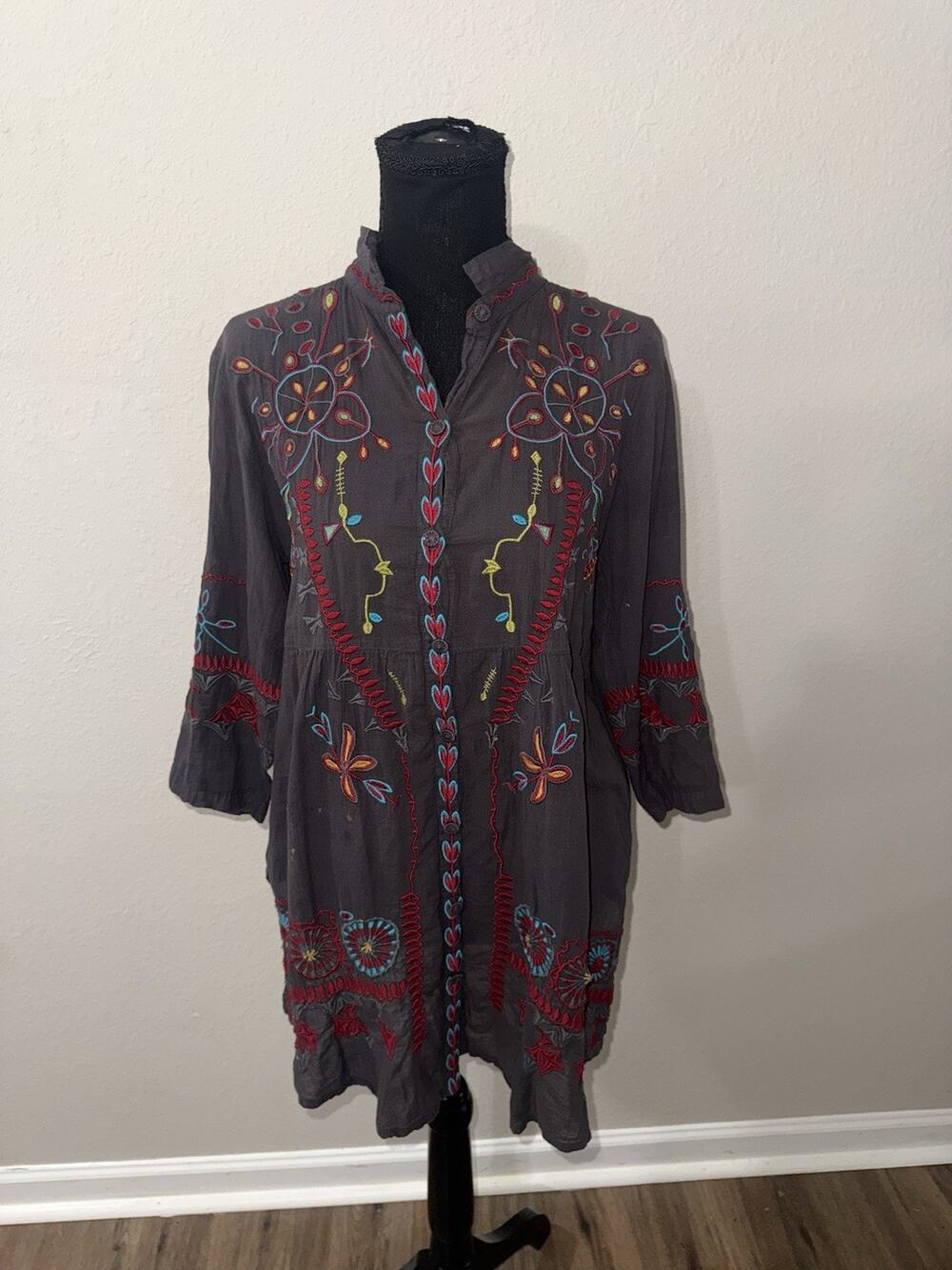 BIYA Johnny Was Charcoal Grey Embroidered Tunic Top Dress Womens Small Boho Mini
